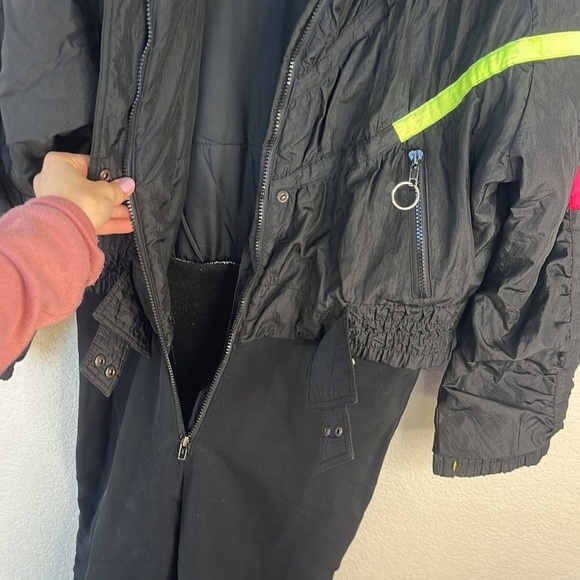 Obermeyer Ski Suit Vintage Black and neon size Medium - Picture 9 of 16